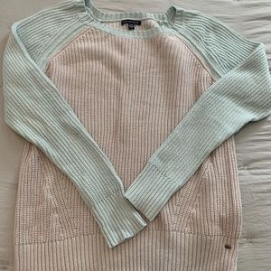 American Eagle sweater EUC